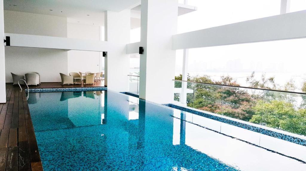 Sunrise Gurney Premium Executive City/Seafront Suite - Penang George Town Esterno foto