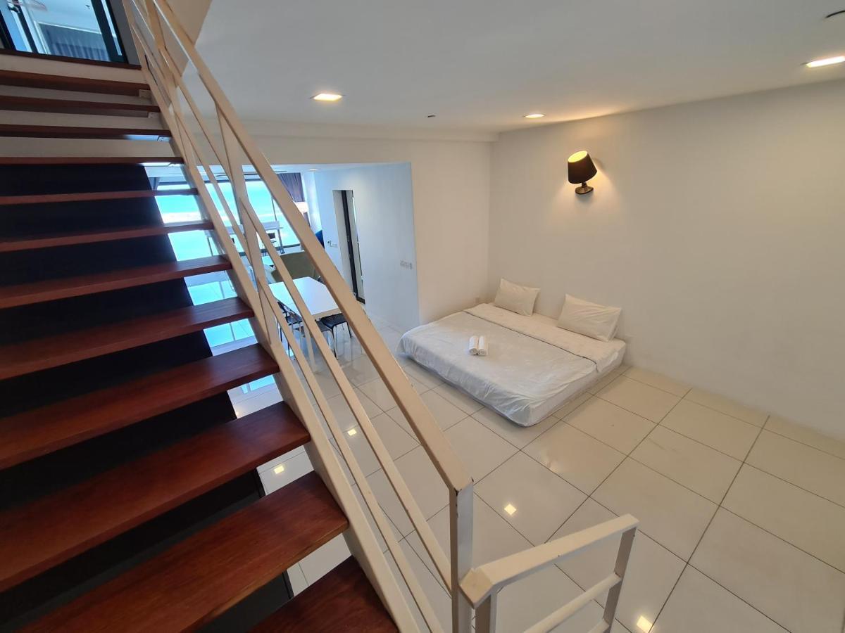 Sunrise Gurney Premium Executive City/Seafront Suite - Penang George Town Esterno foto