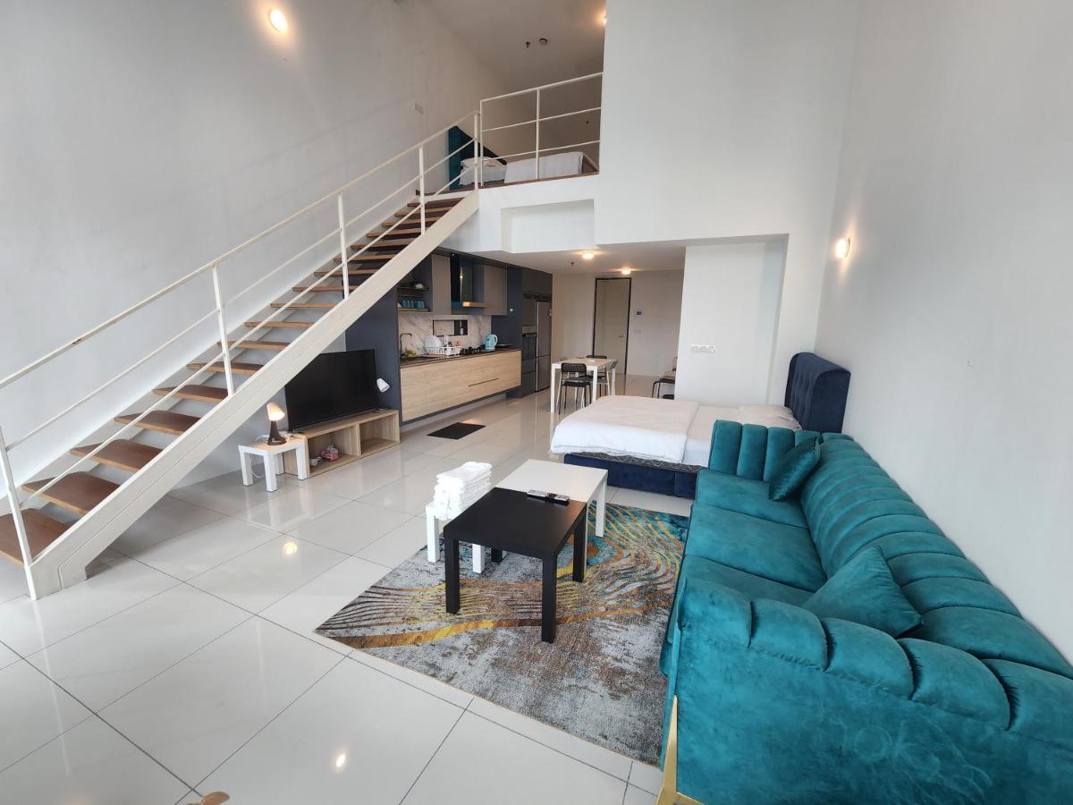 Sunrise Gurney Premium Executive City/Seafront Suite - Penang George Town Esterno foto